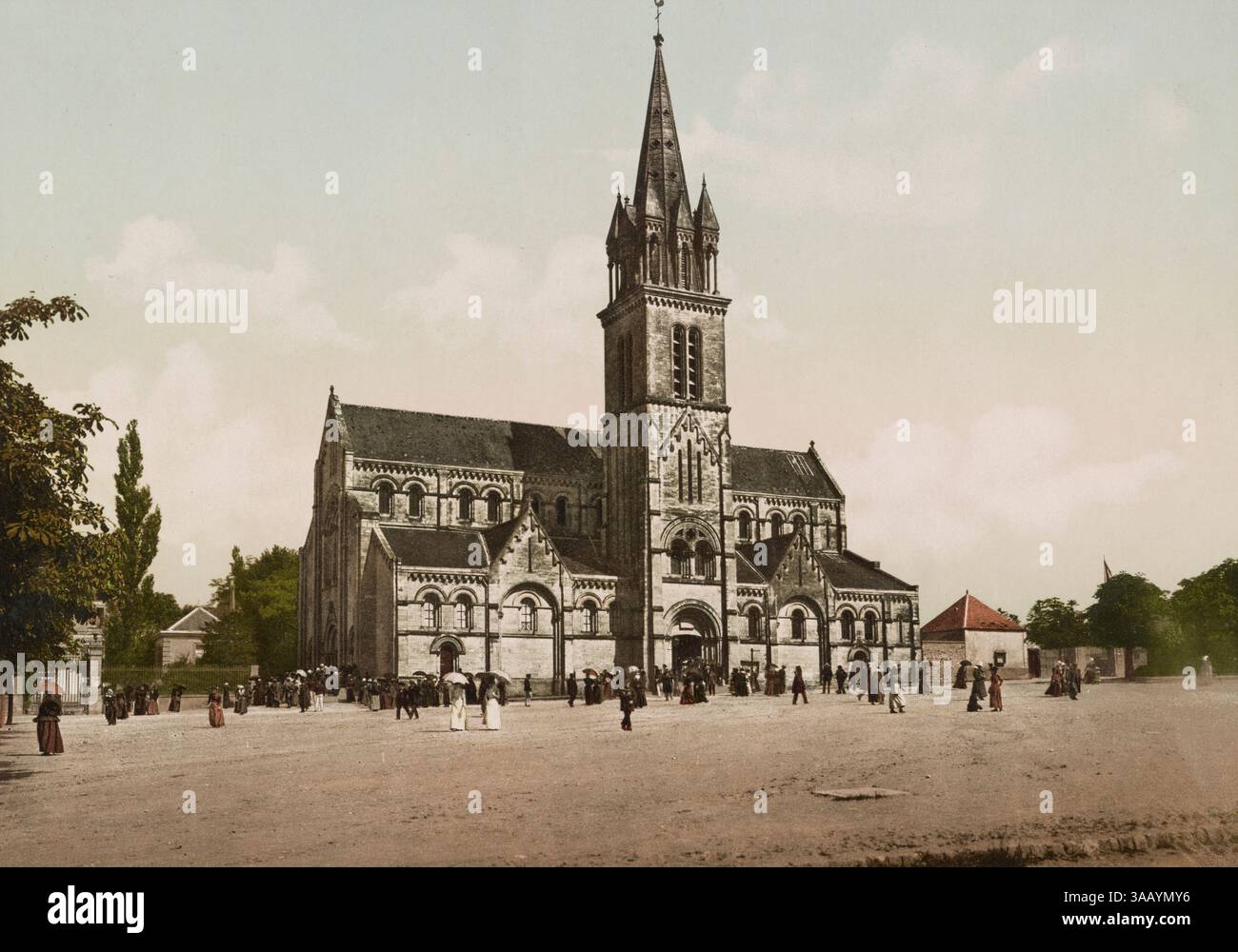 Fotochrom-Vintage-Druck der Kirche Sainte-Croix in Saint-Lo, Frankreich. Stockfoto