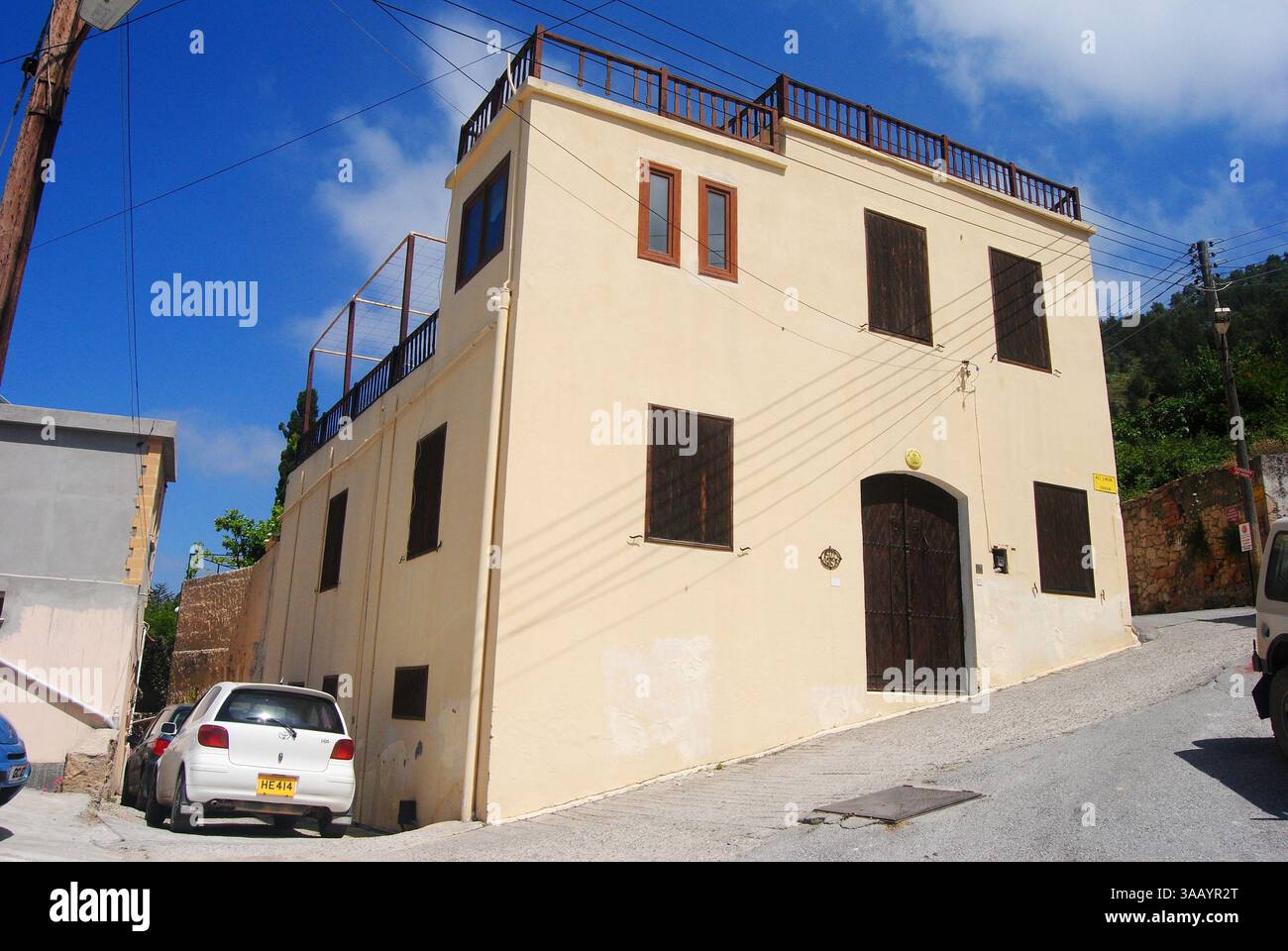 Bellapais, Zypern – 25. Mai 2013. Haus in Bellapais, wo in den 1950er Jahren das literarische Genie Lawrence Durrell lebte Stockfoto
