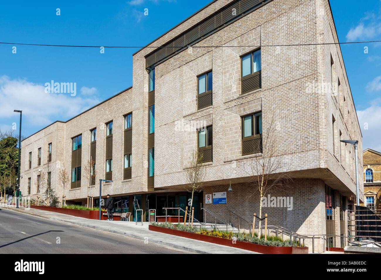 Der kürzlich fertiggestellte Hochgate East Mental Health Stationärflügel des Whittington Hospital am Dartmouth Park Hill, London, UK Stockfoto