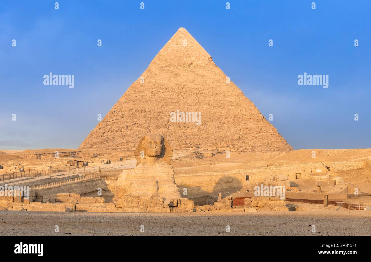 Die große Sphinx und Pyramide von hafre in Gizeh, Kairo, Ägypten Stockfoto