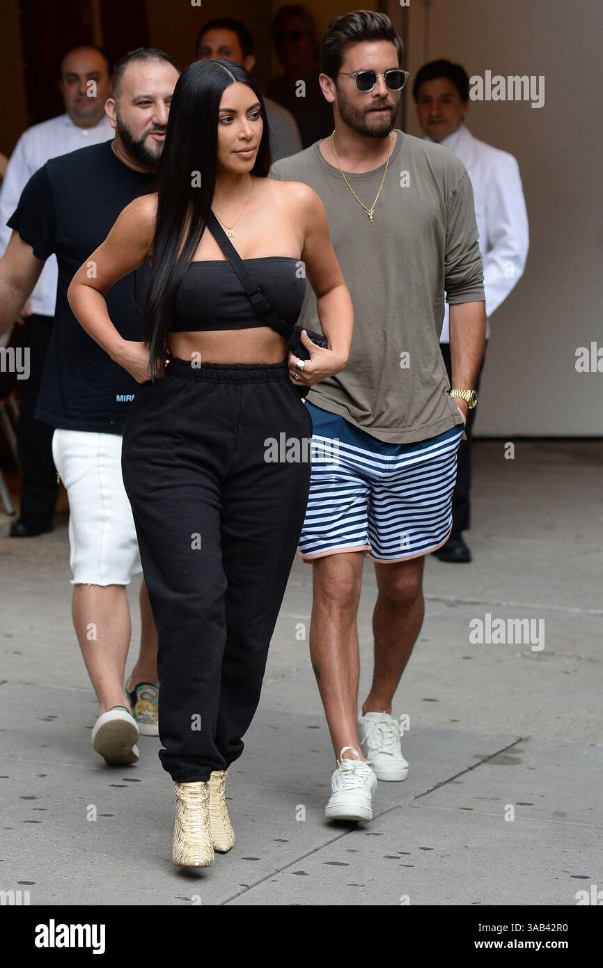 NEW YORK, NY - 2. AUGUST: Kim Kardashian, Scott Disick am 2. August 2017 in New York City. Leute: Kim Kardashian, Scott Disick. (Kreditbild: © SMG via ZUMA Wire) Stockfoto