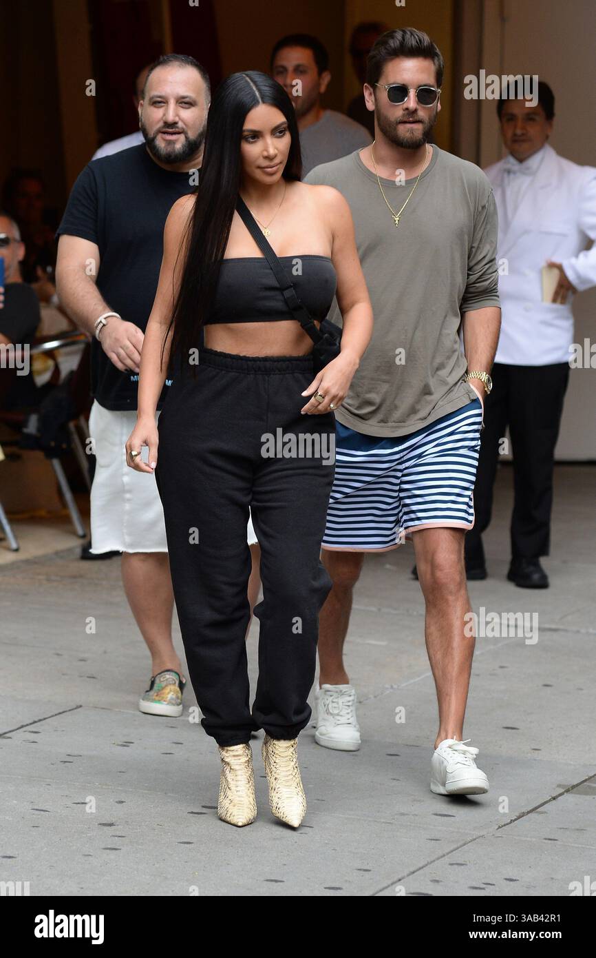 NEW YORK, NY - 2. AUGUST: Kim Kardashian, Scott Disick am 2. August 2017 in New York City. Leute: Kim Kardashian, Scott Disick. (Kreditbild: © SMG via ZUMA Wire) Stockfoto