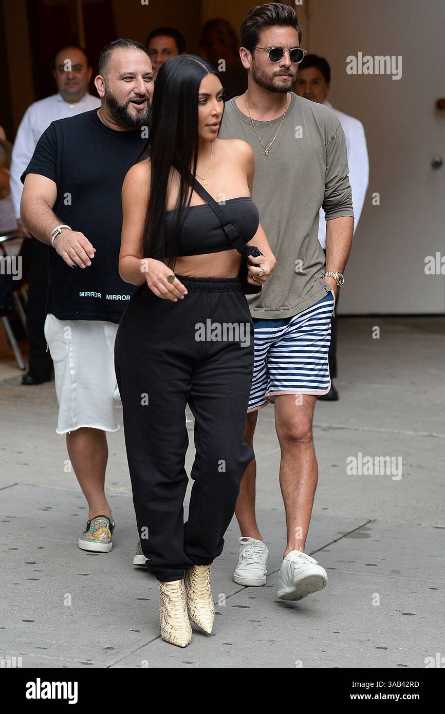 NEW YORK, NY - 2. AUGUST: Kim Kardashian, Scott Disick am 2. August 2017 in New York City. Leute: Kim Kardashian, Scott Disick. (Kreditbild: © SMG via ZUMA Wire) Stockfoto