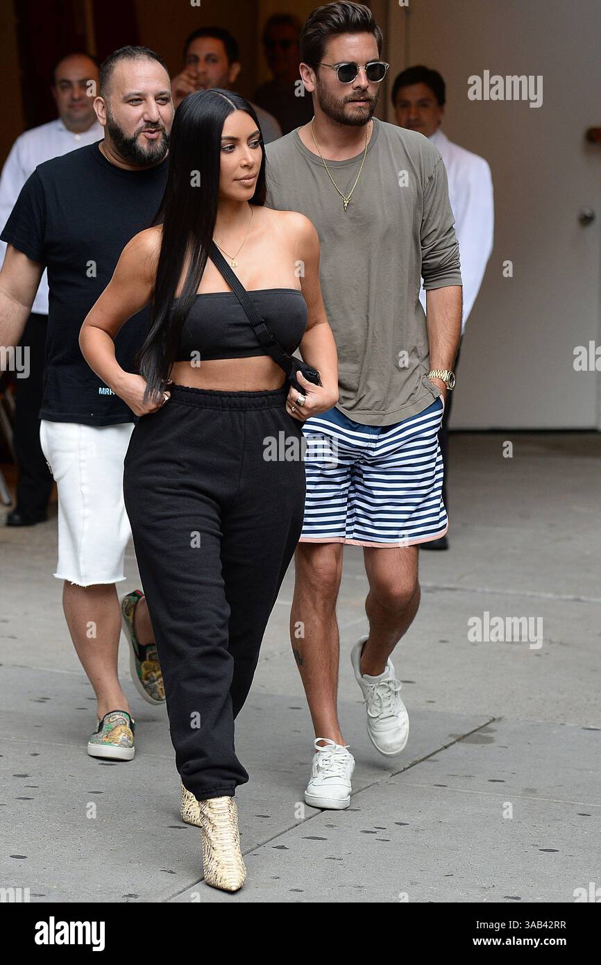NEW YORK, NY - 2. AUGUST: Kim Kardashian, Scott Disick am 2. August 2017 in New York City. Leute: Kim Kardashian, Scott Disick. (Kreditbild: © SMG via ZUMA Wire) Stockfoto
