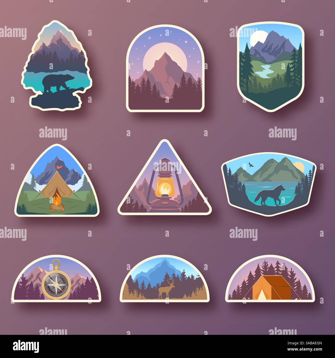 Satz von neun Vektor-Bergreisen-Emblemen. Embleme, Abzeichen und Logo-Aufnäher für Outdoor-Abenteuer im Camping. Bergtourismus, Wandern. Naturkennzeichnungen in Vin Stock Vektor
