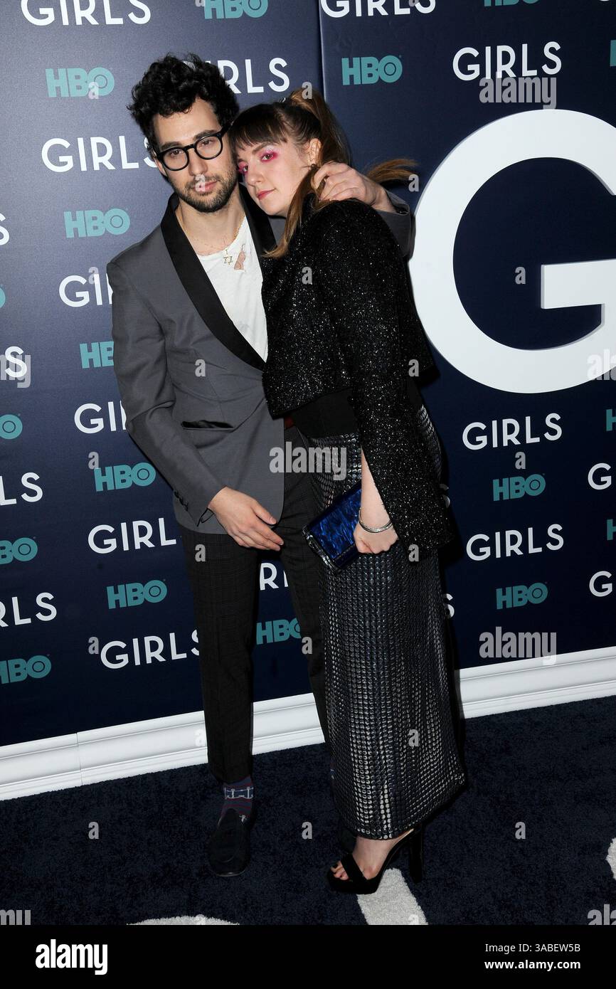 NEW YORK, NY - 02. FEBRUAR: Lena Dunham, Jack Antonoff nimmt am 2. Februar 2017 an der New Yorker Premiere der sechsten und letzten Staffel von „Girls“ in Alice Tully Hall, Lincoln Center in New York City Teil... Leute: Lena Dunham, Jack Antonoff (Credit Image: © SMG via ZUMA Wire) Stockfoto