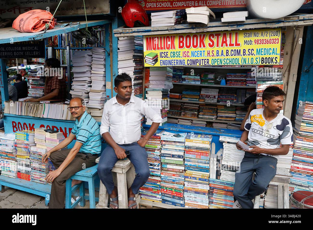 Buchstand auf der College Street in Kalkutta, Westbengalen, Indien Stockfoto