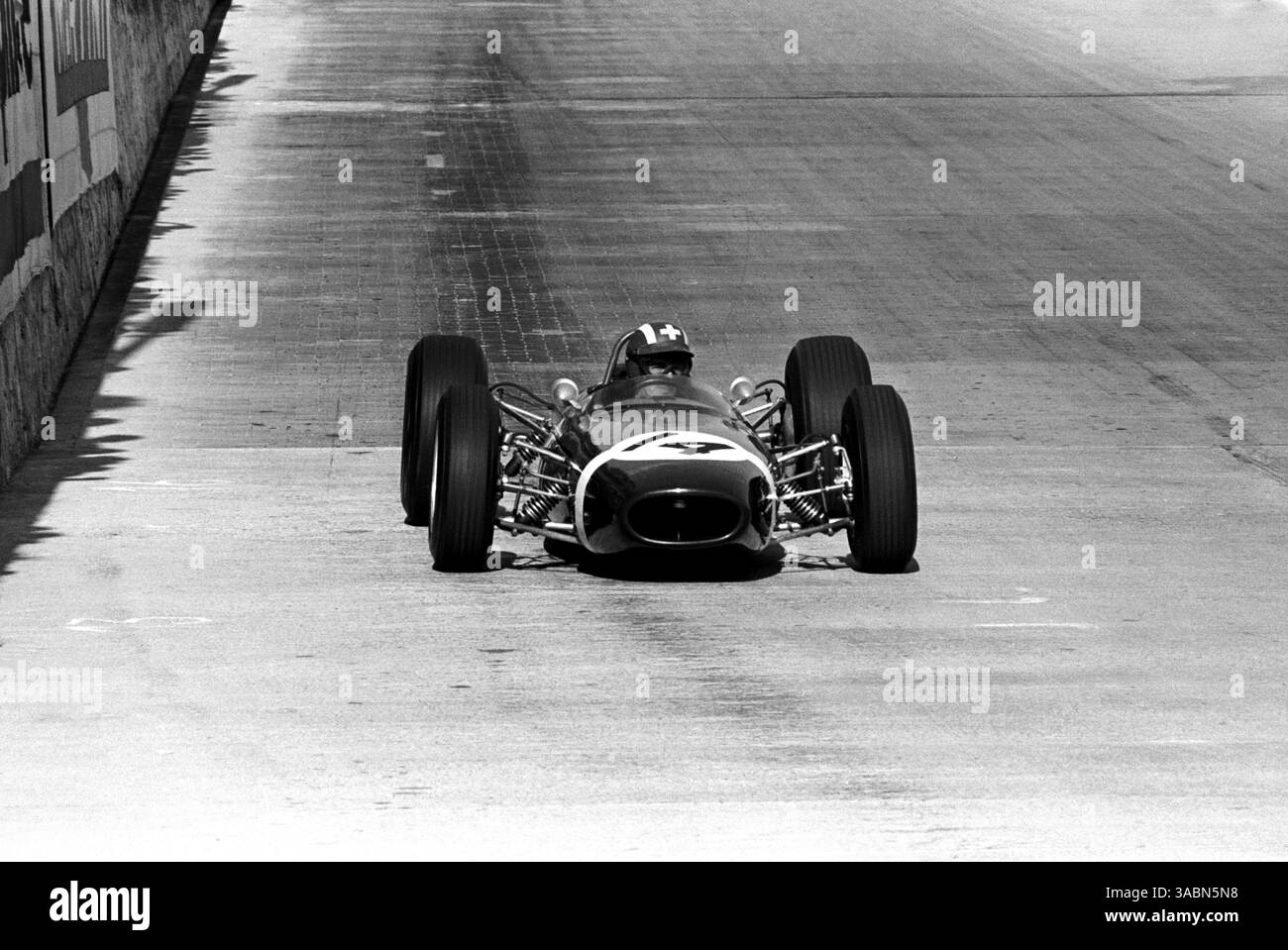 Jo Siffert (SUI) Brabham BT11 wurde Sechster...Grand Prix von Monaco, Monte Carlo, 30. Mai 1965. (Kreditbild: ©Sutton Motorsports/ZUMA Press) Stockfoto