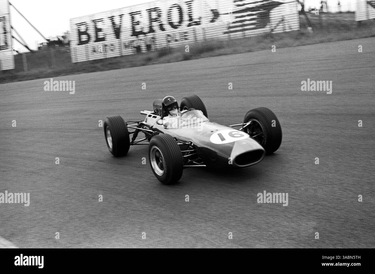 Dan Gurney (USA) Brabham BT11 wurde Dritter...Grand Prix der Niederlande, Zandvoort, 18. Juli 1965. (Kreditbild: ©Sutton Motorsports/ZUMA Press) Stockfoto