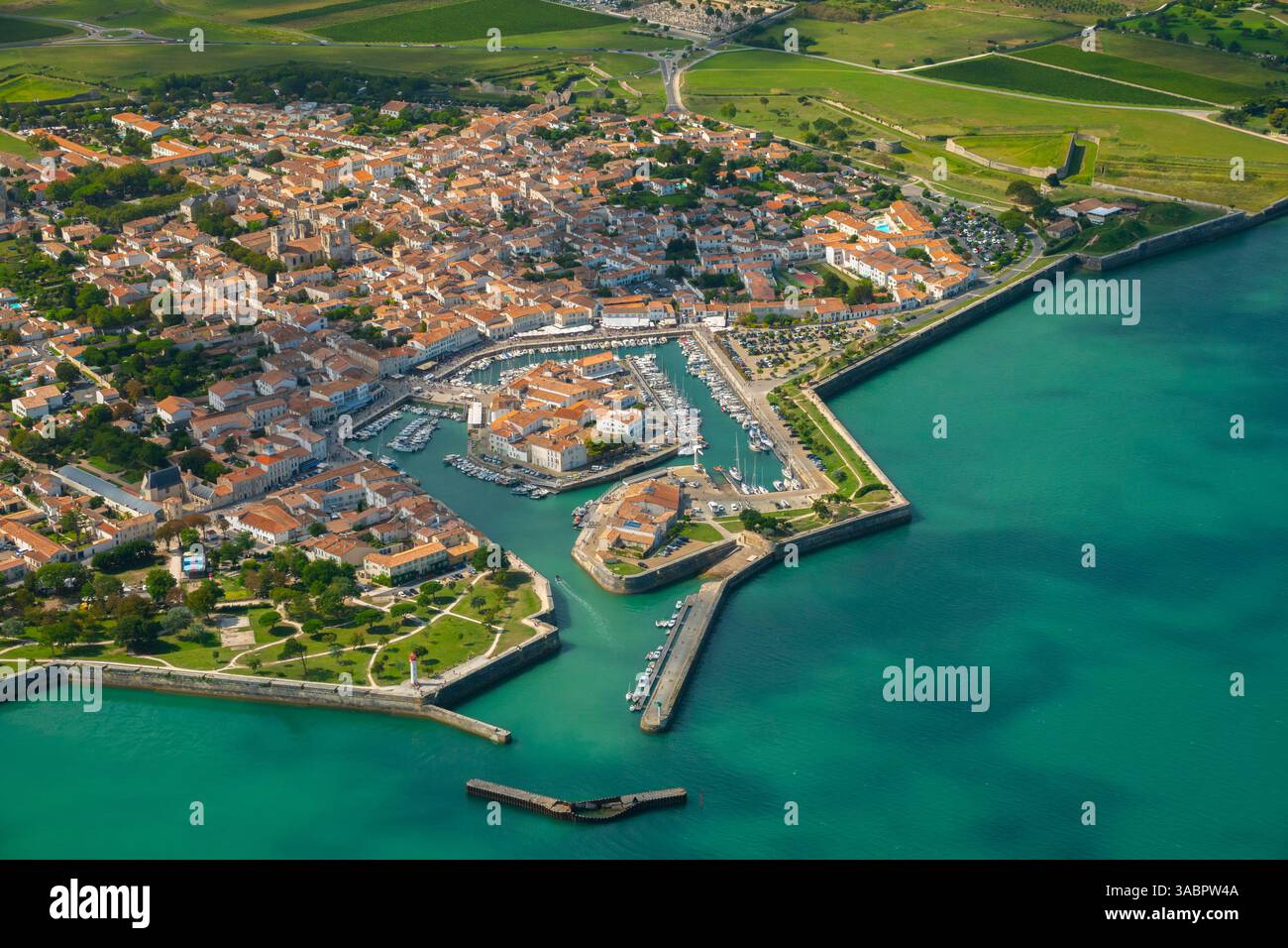 Frankreich, Charente-Maritime (17), Insel Ile de Re, Dorf, das von Vauban, dem Hafen, befestigt ist Stockfoto