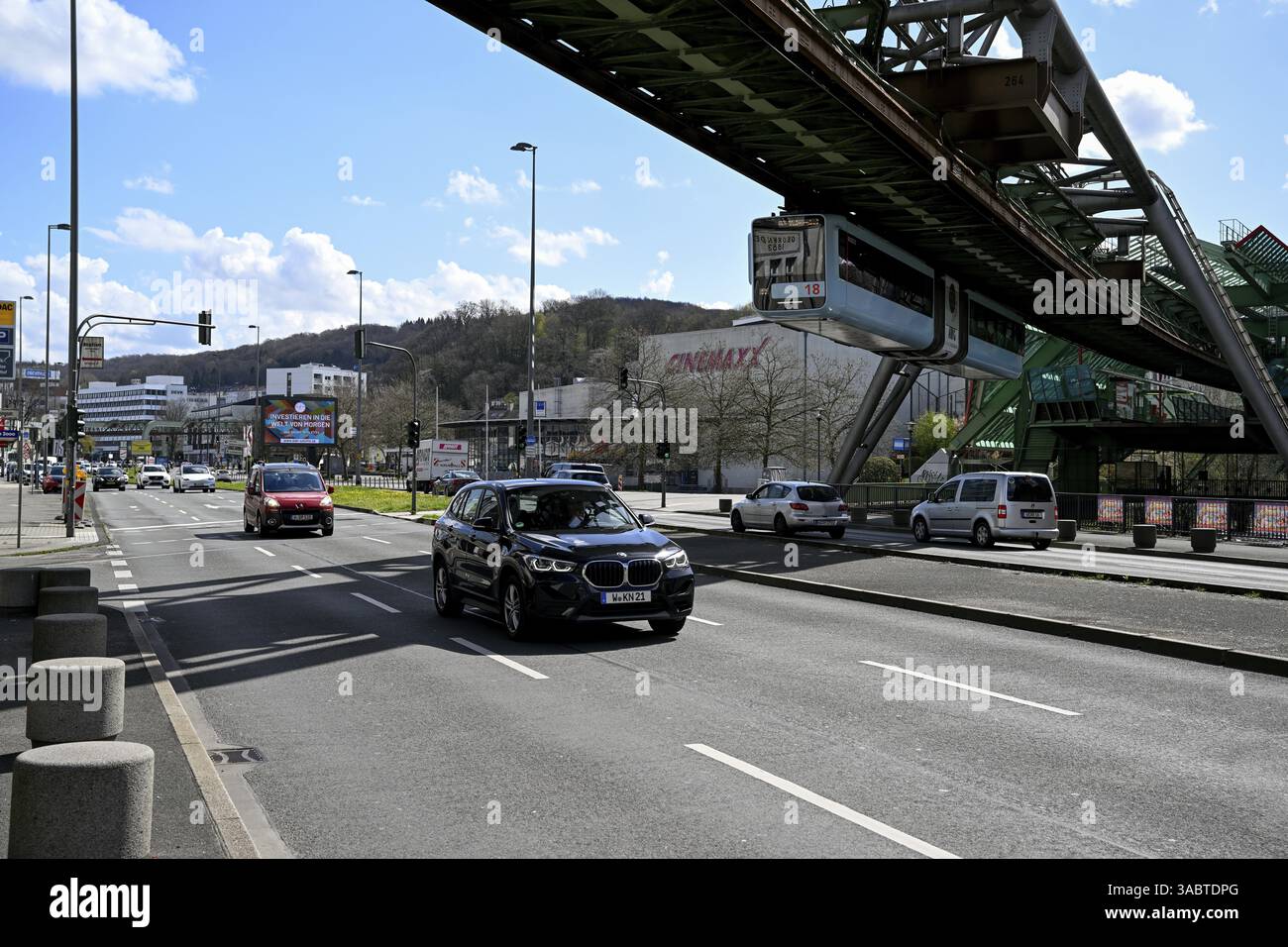 Schwebebahn, Landkreis Elberfeld, Wuppertal, Bergisches Land, Nordrhein-Westfalen, Deutschland, Europa Stockfoto
