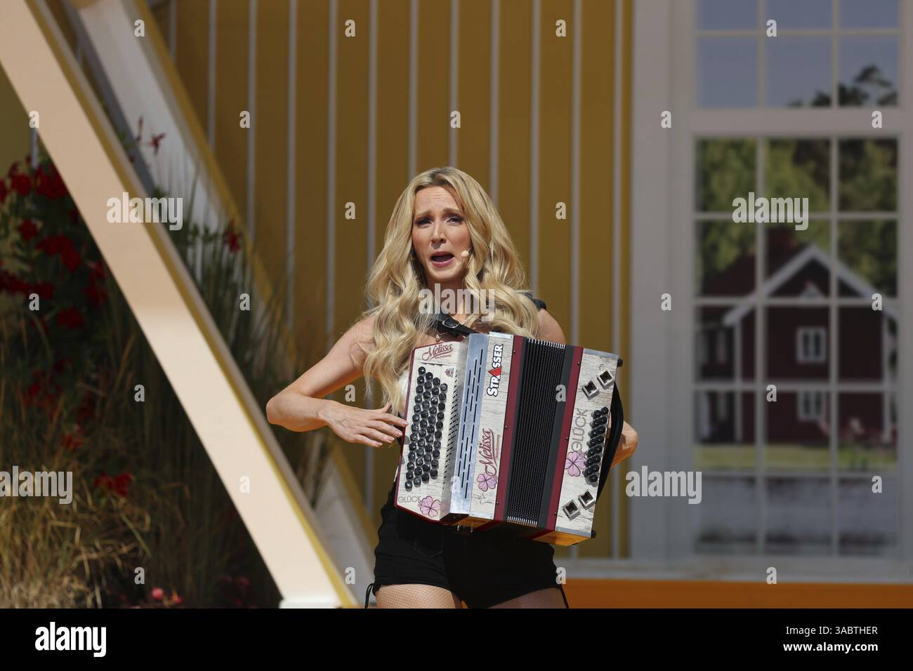 Melissa Naschenweng (Sängerin/Künstlerin) in der ARD-Sendung immer wieder Sonntags, Rust, Deutschland/Deutschland Stockfoto