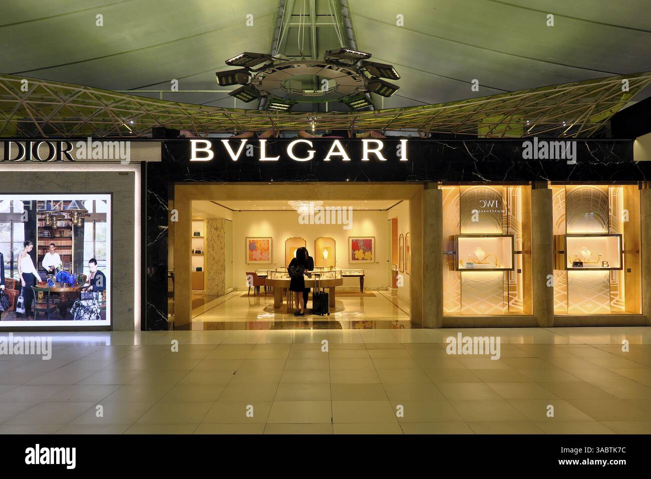 Shop der Luxusmarke Bulgari im Abflugbereich des Flughafens Bangkok Suvarnabhumi, Bangkok, Thailand, Asien Stockfoto