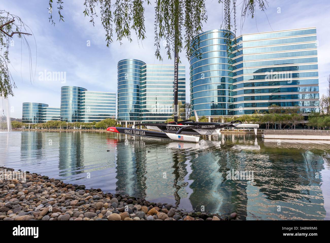 Redwood Shores, Kalifornien, USA - 30. März 2018: Oracles Hauptsitz im Silicon Valley View from Street. Stockfoto