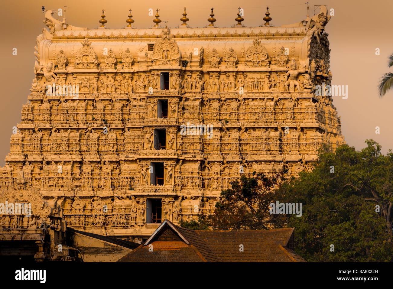 Majestätischer Padmanabhaswamy Tempel – Ein zeitloses architektonisches Wunder Stockfoto