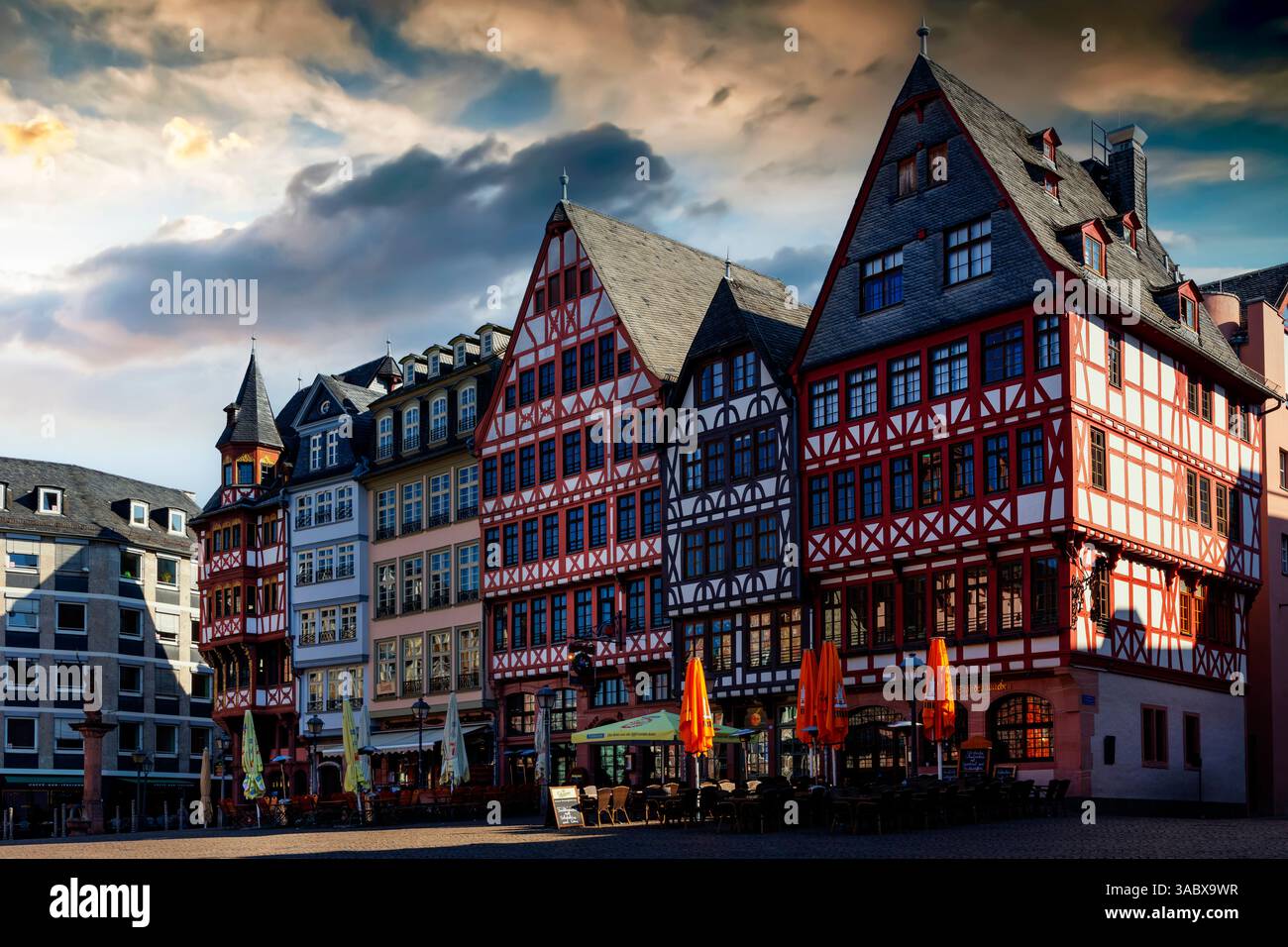 alte Fachwerkhäuser auf dem Römer in Frankfurt am Main, Hessen, Deutschland Stockfoto