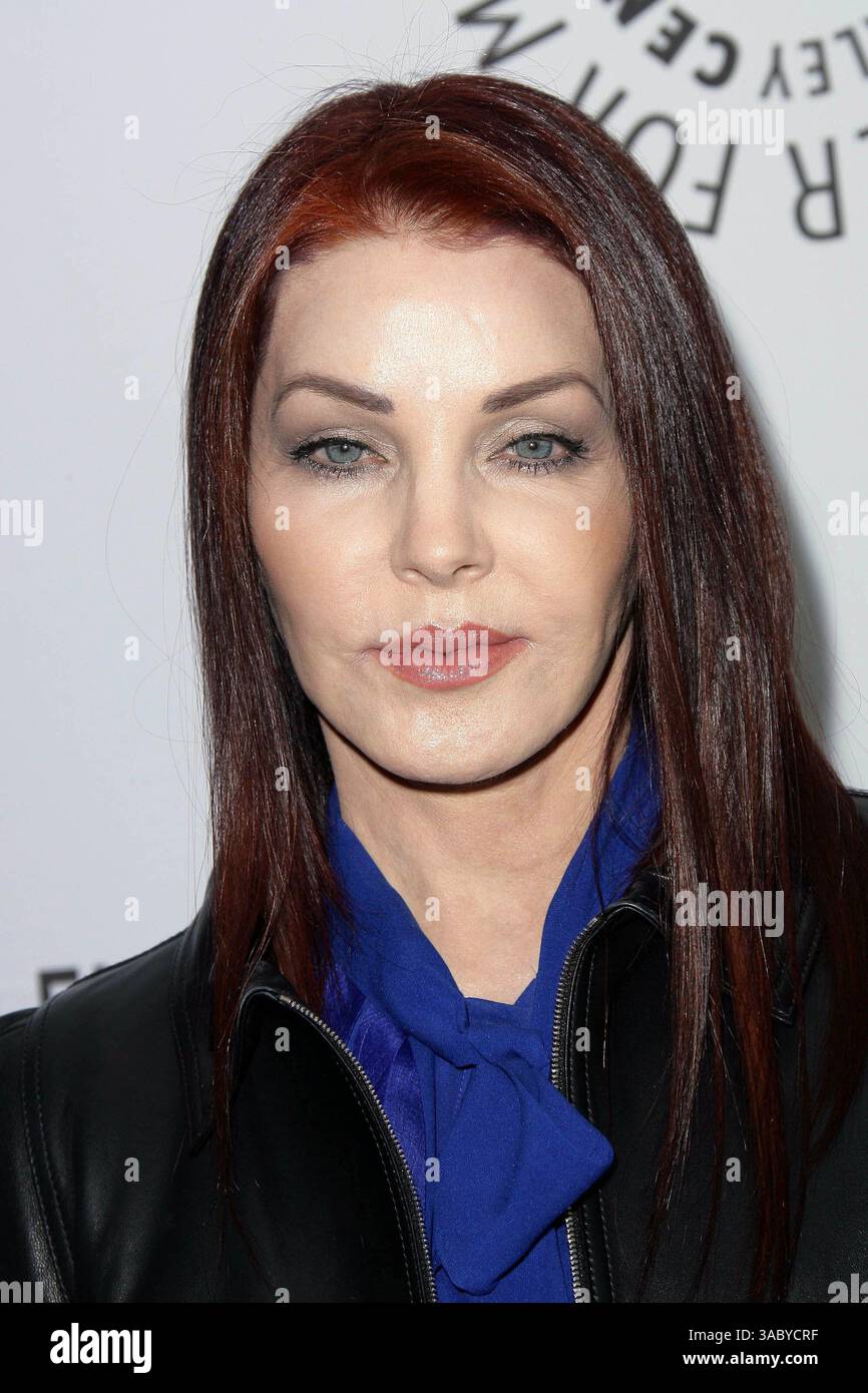 März 2008 - Hollywood, Kalifornien, USA - PRISCILLA PRESLEY beim Elvis '68 Comeback Special 40th Anniversary Celebration beim 25. Jährlichen William S Paley TV Festival, das im ArcLight Cinema, Hollywood stattfindet. Stockfoto März 2008 - Hollywood, Kalifornien, USA - PRISCILLA PRESLEY beim Elvis '68 Comeback Special 40th Anniversary Celebration beim 25. Jährlichen William S Paley TV Festival, das im ArcLight Cinema, Hollywood stattfindet. Stockfoto