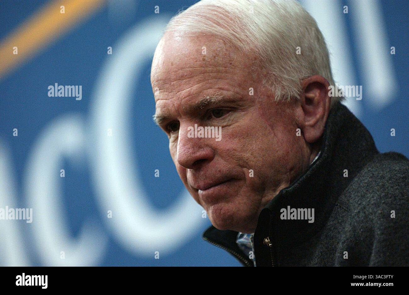 7. Dezember 2007: Der hoffnungsvolle Republikaner Sen John McCain, der in Bedford (New Hampshire) im US-Bundesstaat New Hampshire (Credit Image: Stockfoto