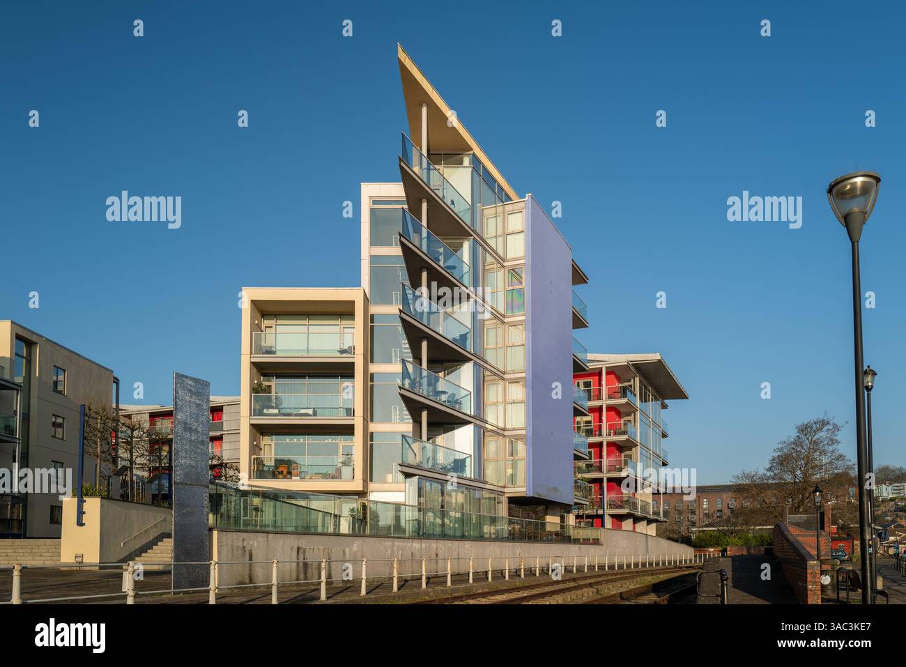 Moderne Apartments im Bristol Hafen, Großbritannien Stockfoto