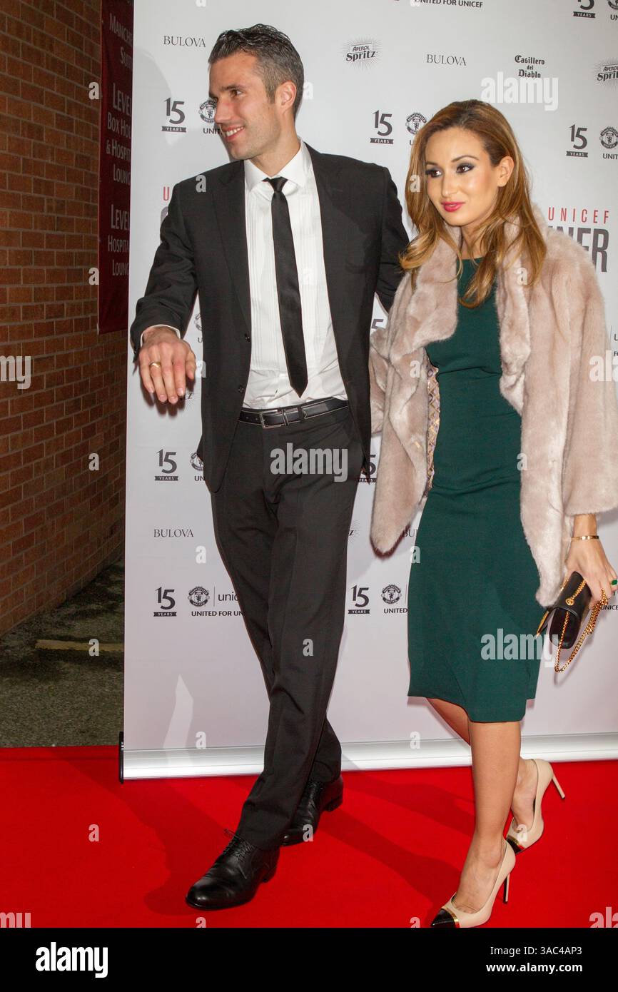 Robin van Persie und Bouchra van Persie nehmen an der UNICEF Gala Dinner im Old Trafford Manchester UK Teil Stockfoto