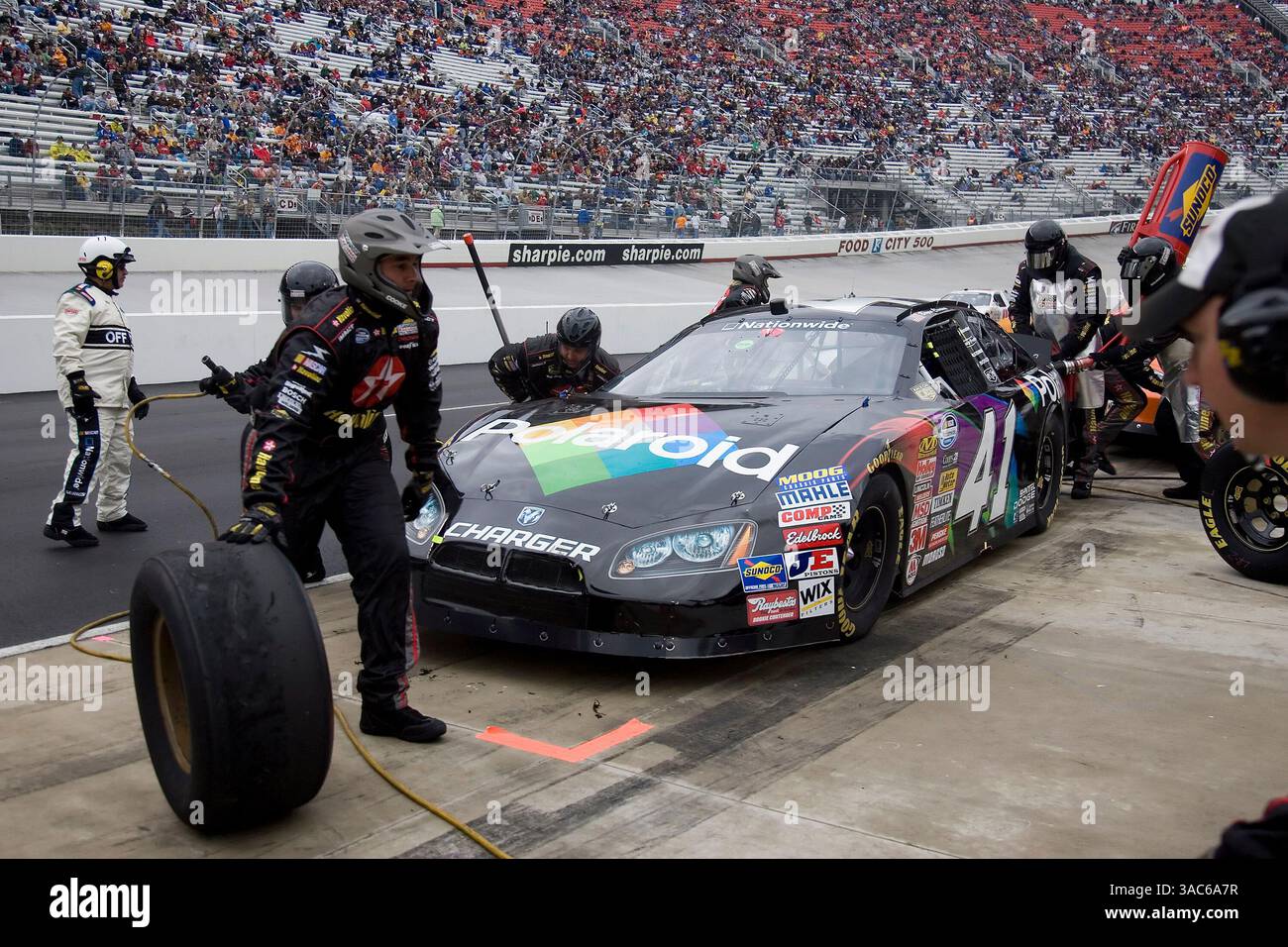15. März 2008 Bristol, Tennessee – Bryan Clauson bringt seine #41 Polaroid Dodge auf dem Bristol Motor Speedway während des Rennens des Sharpie Mini 300 in Bristol, TN. (ASP Photo/Jared C. Tilton)(Credit Image: © FOTOGRAF/Cal Sport Media) Stockfoto