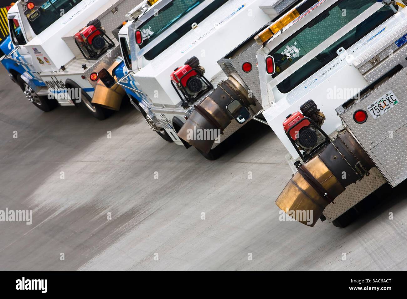 15. März 2008 Sharpie Mini 300 Bristol, TN – die Jet-Trockner übernehmen den Bristol Motor Speedway während des regenverkürzten Sharpie 300 NASCAR Nationwide Series in Bristol, TN. (ASP Photo/Walter G. Arce) (Foto: © Cal Sport Media/ZUMA Press) Stockfoto