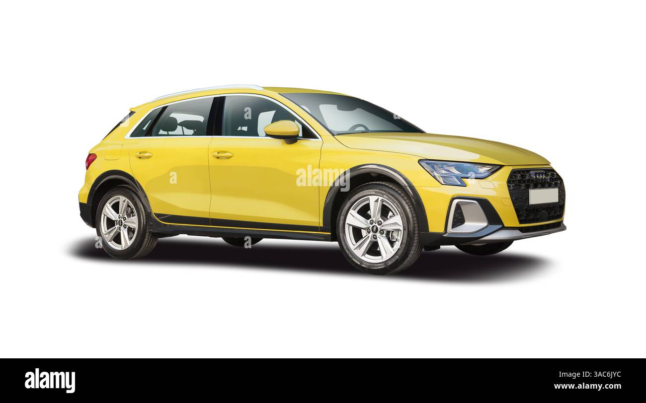 Audi A3 Allstreet Auto isoliert auf weißem Hintergrund Stockfoto