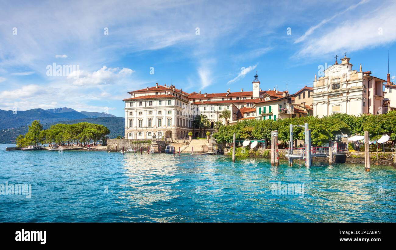 Blick auf die Fähre Isola Bella, Insel im Lago Maggiore, Borromäische Inseln, Stresa, Piemont, Italien, Europa Stockfoto