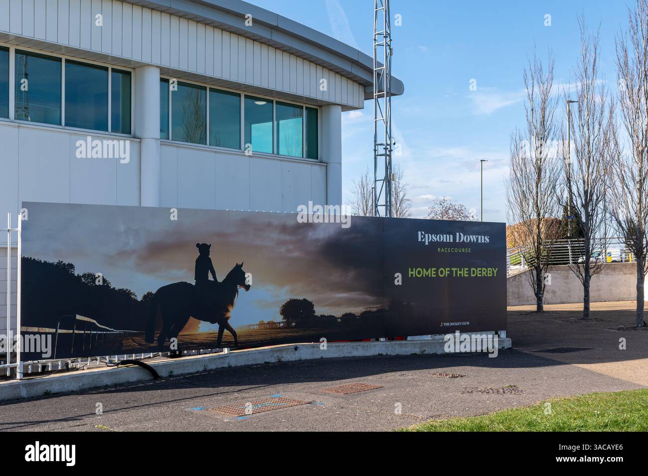Epsom Downs Racecourse in Surrey, England, Großbritannien, ist ein Pferderennplatz, der vor allem für die Derby Stakes bekannt ist Stockfoto