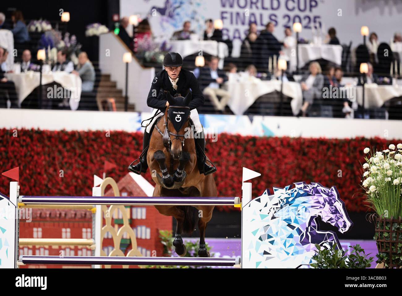 Luke Dee aus Neuseeland mit Gangster WW während des LONGINES FEI Jumping World Cup™ - Finale I beim FEI World Cup Finals Basel 2025 am 3. April 2025, Basel, Schweiz (Foto: Maxime David - MXIMD Pictures) Stockfoto