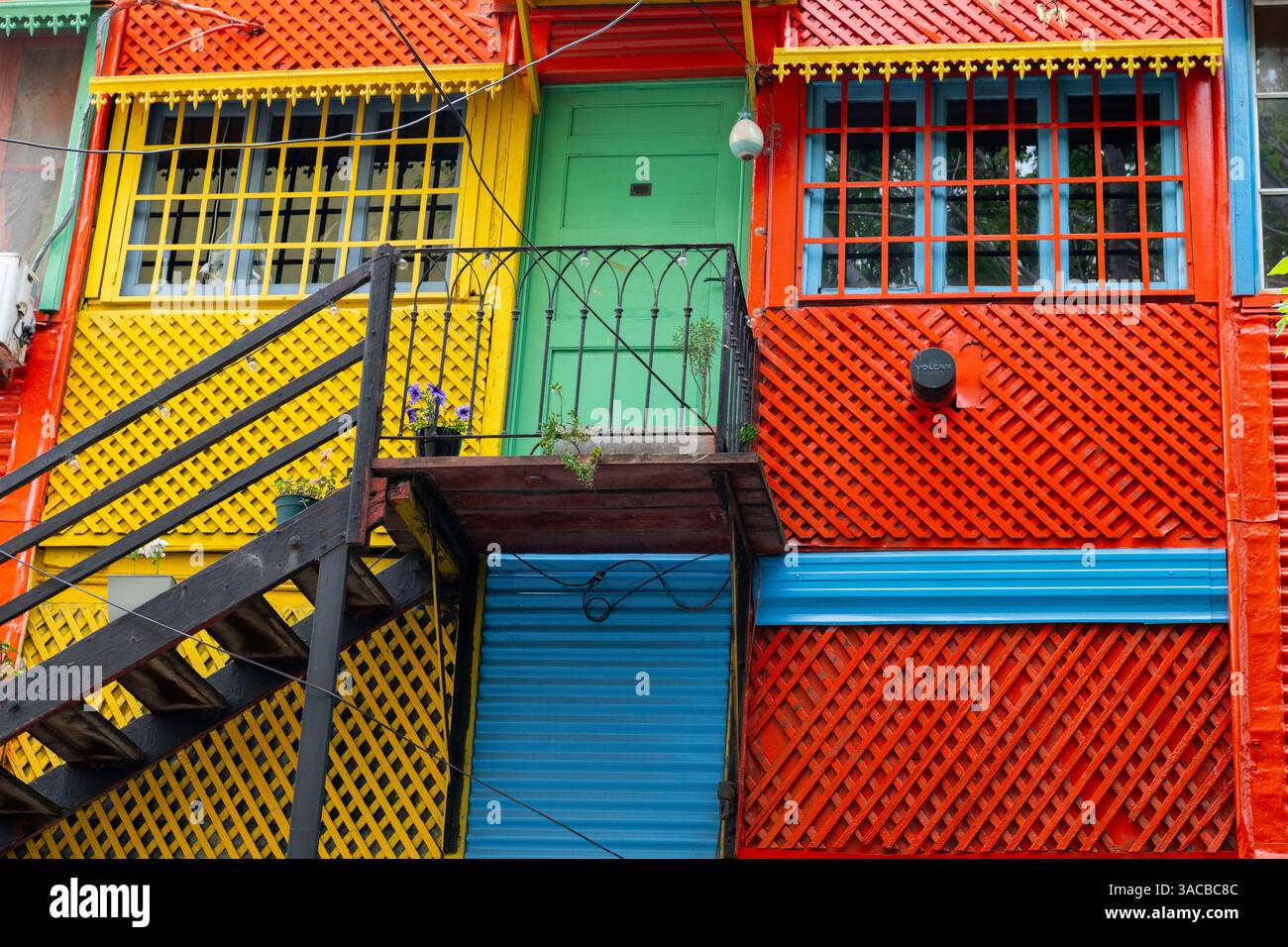 Argentinien, Buenos Aires. La Boca, Tango Street. Buntes Zuhause. (Nur Für Redaktionelle Zwecke) Stockfoto