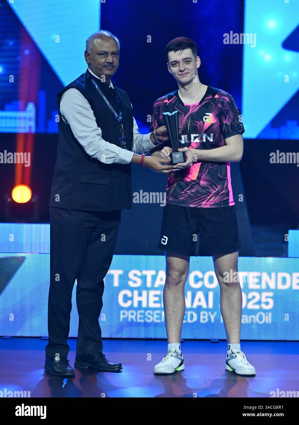 Chennai, Indien. 30. März 2025. Der 18-jährige Oh Jun-sung triumphierte in einem packenden Siebenspiel für Männer im Singles gegen den französischen Konkurrenten Thibault Poret Stockfoto