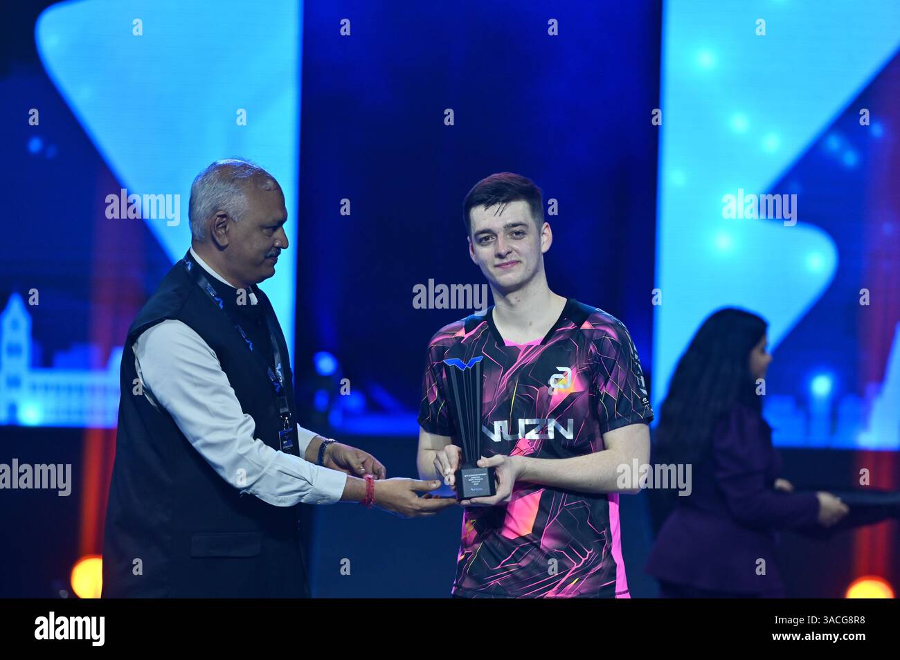 Chennai, Indien. 30. März 2025. Der 18-jährige Oh Jun-sung triumphierte in einem packenden Siebenspiel für Männer im Singles gegen den französischen Konkurrenten Thibault Poret Stockfoto