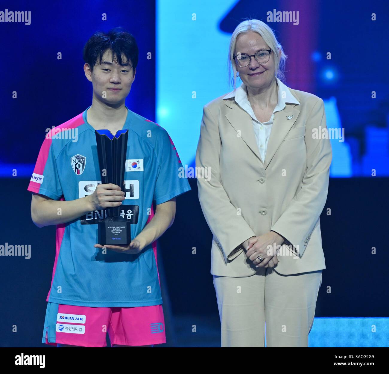 Chennai, Indien. 30. März 2025. Der 18-jährige Oh Jun-sung triumphierte in einem packenden Siebenspiel für Männer im Singles gegen den französischen Konkurrenten Thibault Poret Stockfoto