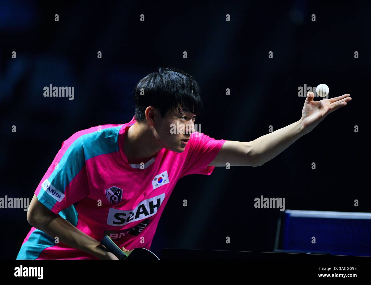 Chennai, Indien. 30. März 2025. Der 18-jährige Oh Jun-sung triumphierte in einem packenden Siebenspiel für Männer im Singles gegen den französischen Konkurrenten Thibault Poret Stockfoto