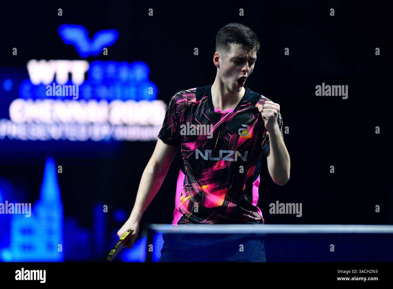 Chennai, Indien. 30. März 2025. Der 18-jährige Oh Jun-sung triumphierte in einem packenden Siebenspiel für Männer im Singles gegen den französischen Konkurrenten Thibault Poret Stockfoto