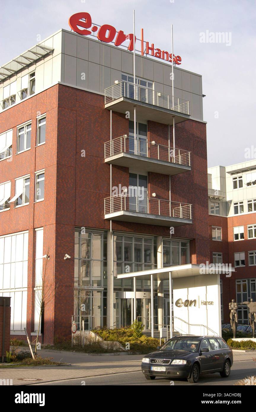 November 2004 - Quickborn, DEUTSCHLAND - E.. AM Hauptsitz von Hanse. Mit knapp EUR68 Milliarden Umsätzen und rund 81.000 Mitarbeitern hat E.. ON ist eines der größten öffentlichen Versorgungsunternehmen in Europa und der weltweit größte Investor-eigene Energiedienstleister. (Bild: © Volkmar Schulz/Keystone Pressedienst/ZUMA Press) Stockfoto