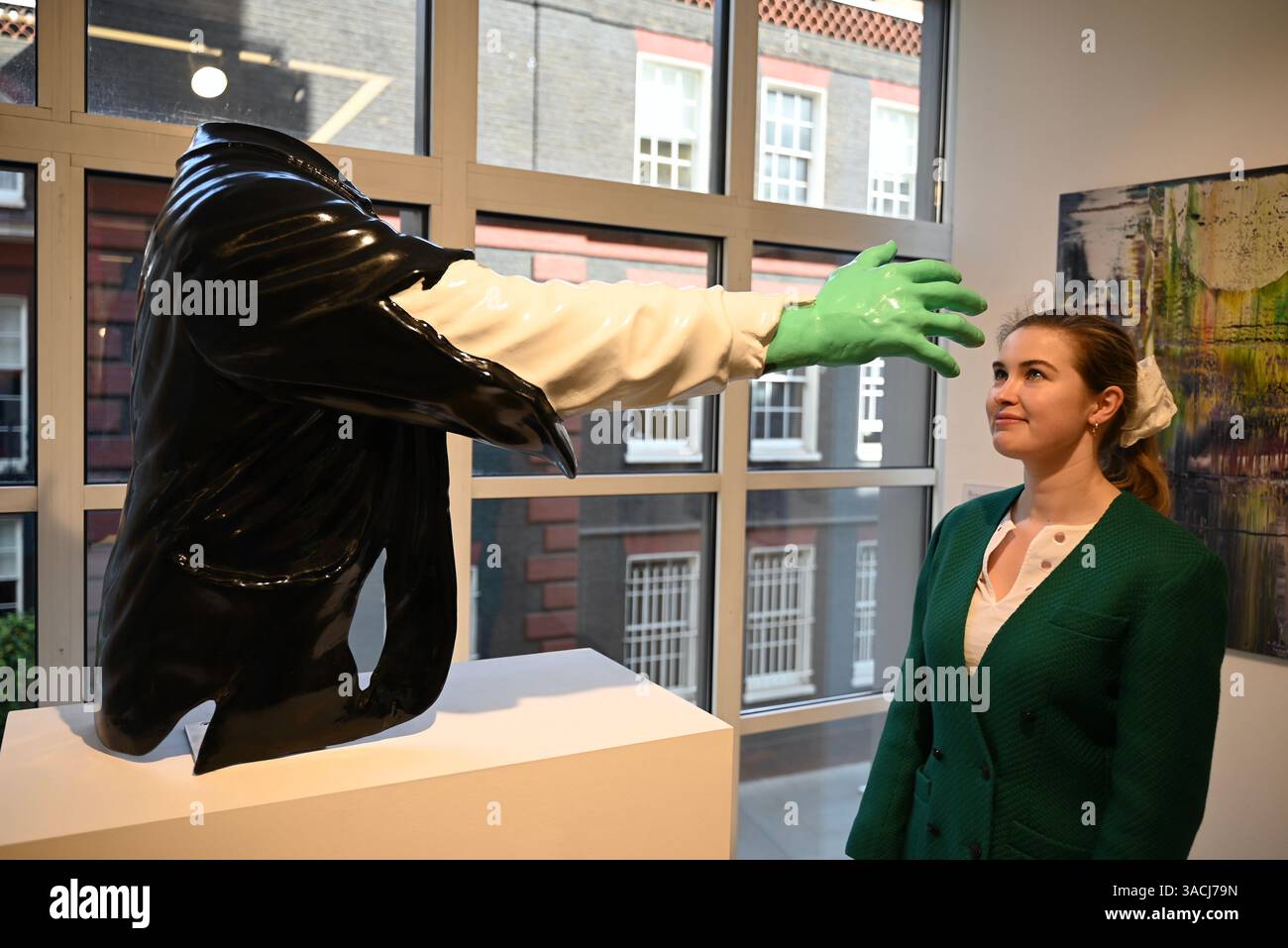 Höhepunkte in den Phillips London Galleries am Berkeley Square vor der Auktion New Now , Modern & Comtemporary Art am 10. April 2025 ... Stockfoto