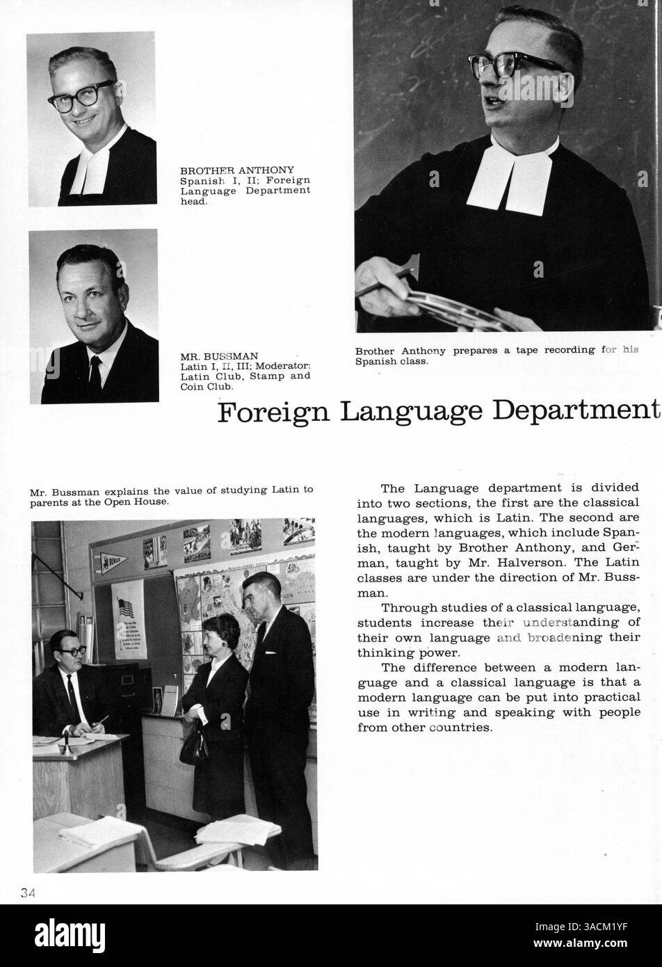Das Benilde High Yearbook 1966 fängt Momente aus dem Schuljahr 1965-1966 ein und konzentriert sich dabei auf die Leistungen der Schüler, außerschulische Lehrpläne und die Teilnahme der Lehrkräfte. Stockfoto