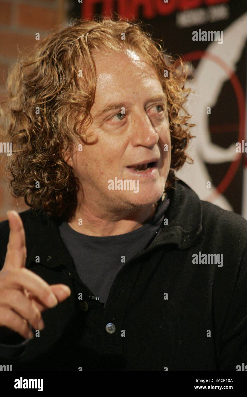 16. November 2007 - Mexiko-Stadt, Mexiko - mexikanischer Filmregisseur LUIS MANDOKI bei einer Pressekonferenz in Mexiko-Stadt. (Kreditbild: © Carlos Tischler/ZUMA Press) Stockfoto