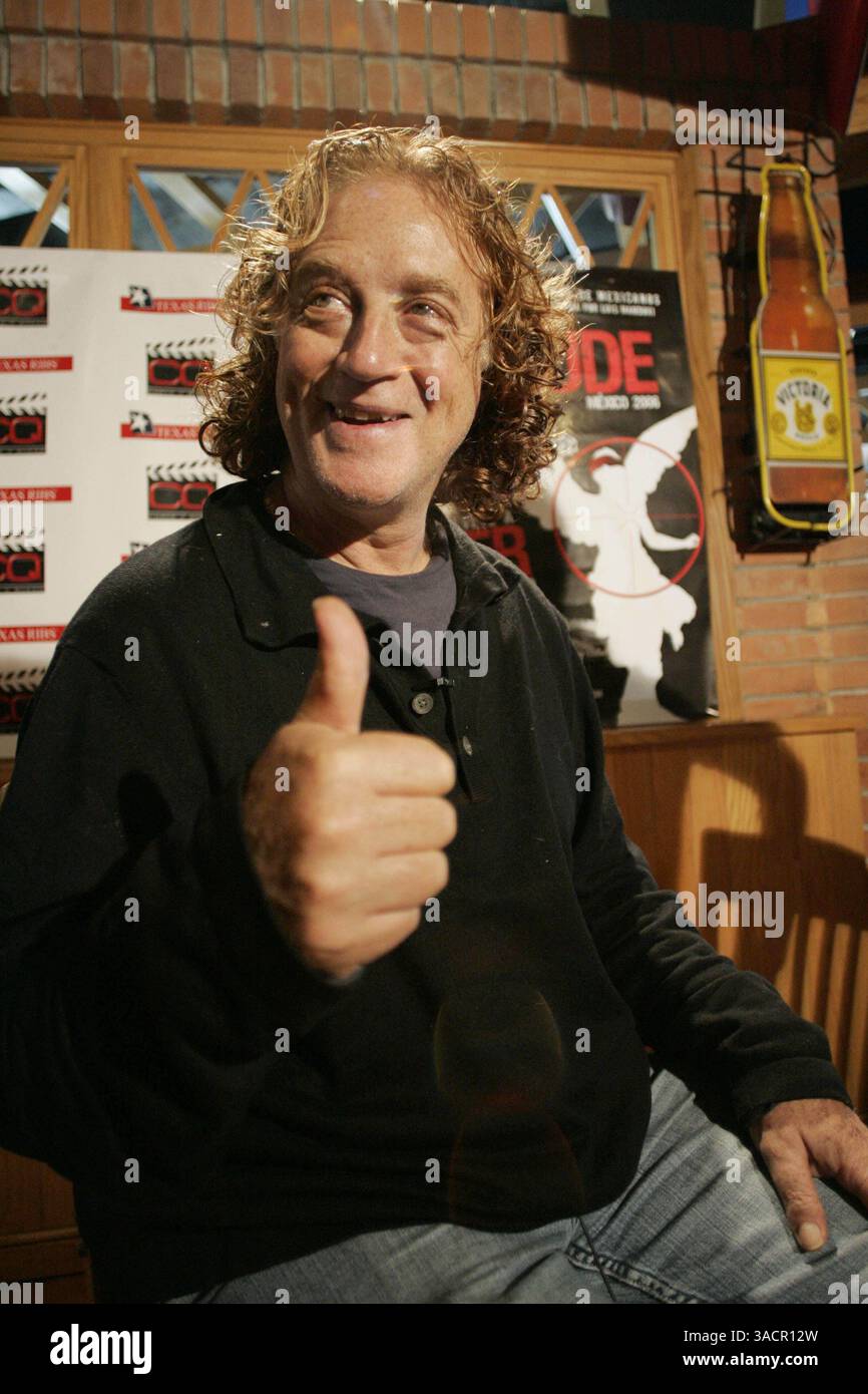 16. November 2007 - Mexiko-Stadt, Mexiko - mexikanischer Filmregisseur LUIS MANDOKI bei einer Pressekonferenz in Mexiko-Stadt. (Kreditbild: © Carlos Tischler/ZUMA Press) Stockfoto