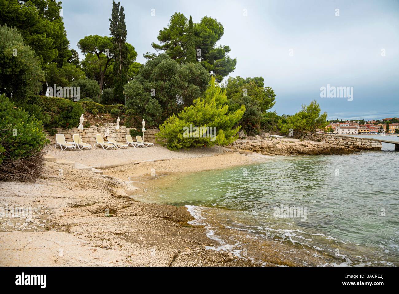 Bucht an der Adriaküste bei Rovinj Stockfoto