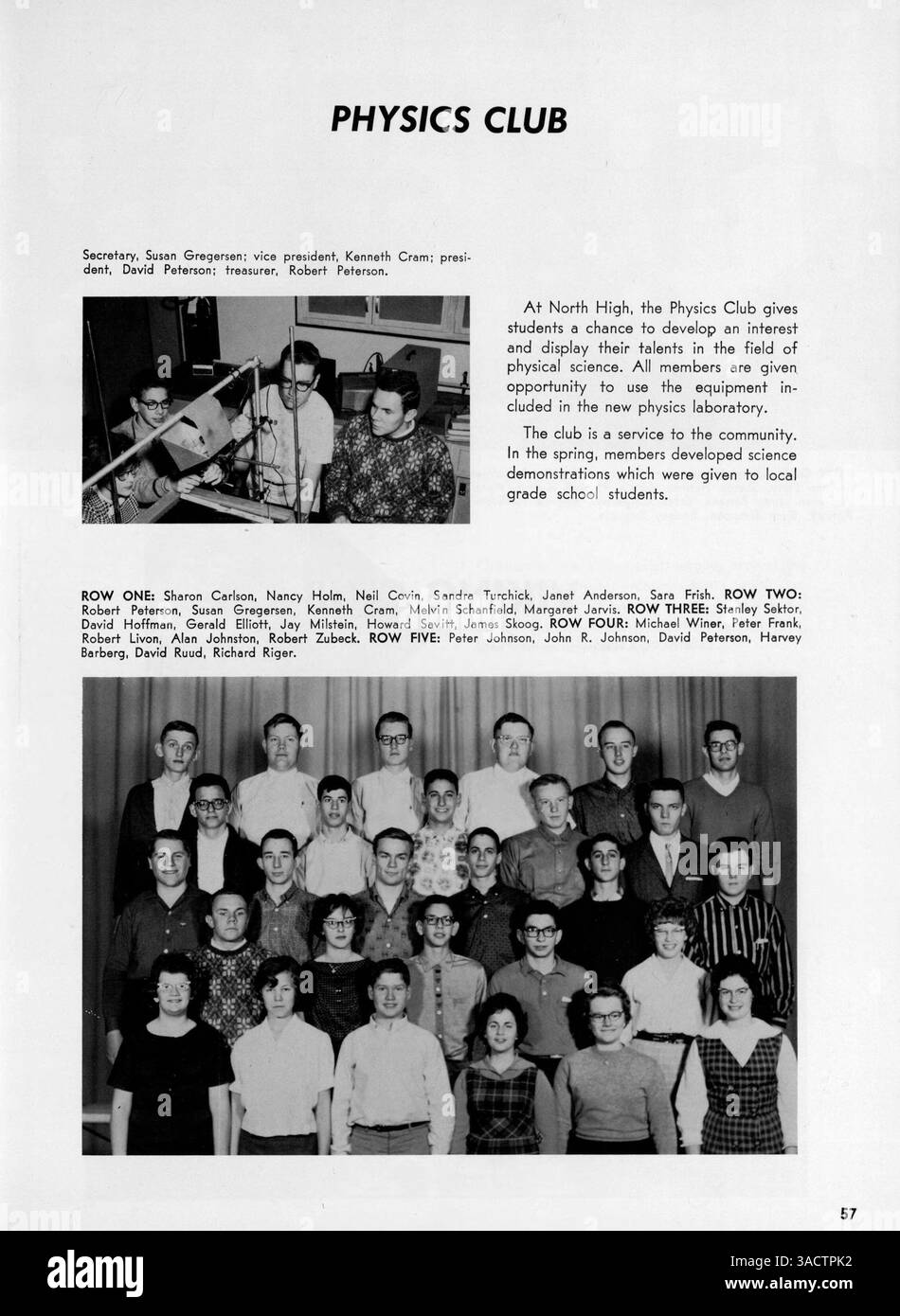 Das Polaris Yearbook 1962 der North High School beleuchtet akademische und außerschulische Leistungen, darunter Leichtathletik, Clubs, das Studentenleben und die Geschichte der afroamerikanischen Geschichte. Stockfoto