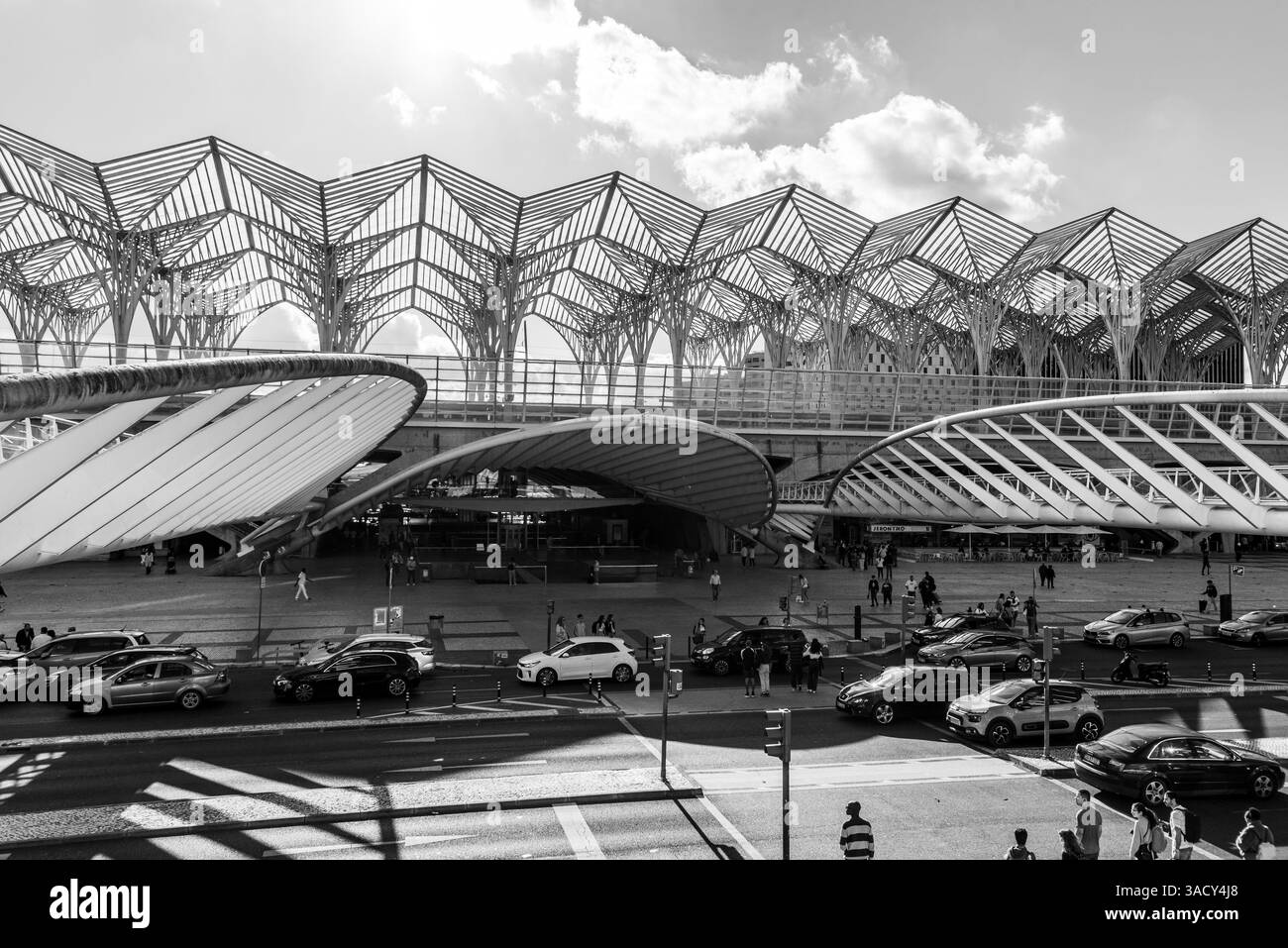 Lisboa, Portugal, architektonisches Detail des modern gestalteten Bahnhofs Lisboa East, Portugal, entworfen vom Architekten Santiago Calatrava Stockfoto