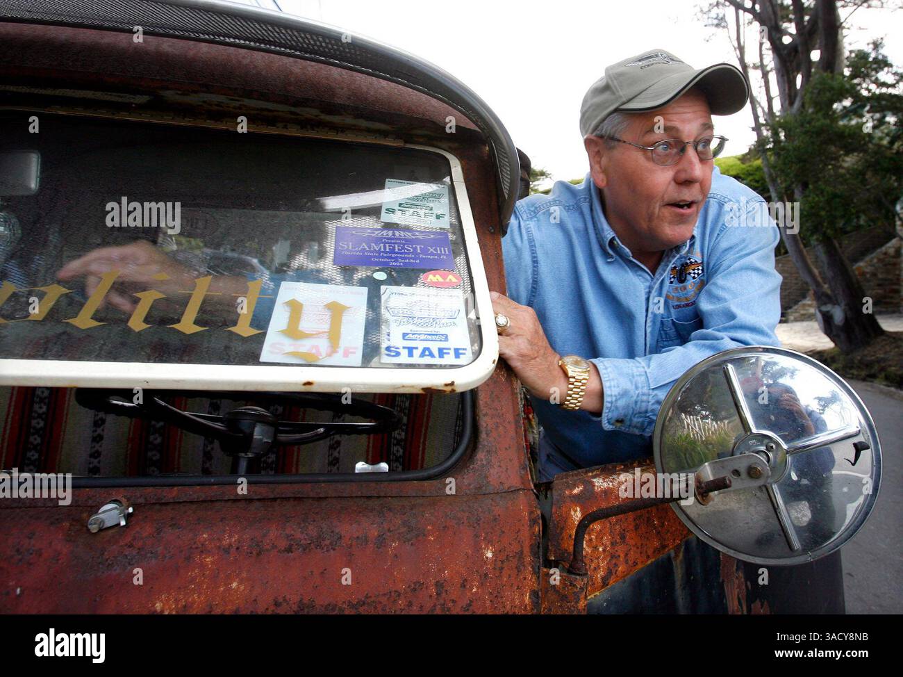 Rich Atwell aus Texas mit seinem 1958er Volkswagen Pickup am Freitag, den 7. August 2009. Atwell steigt in den ersten Concourse d'Lemon (Bild: Monterey Herald/ZUMAPRESS.com) Stockfoto