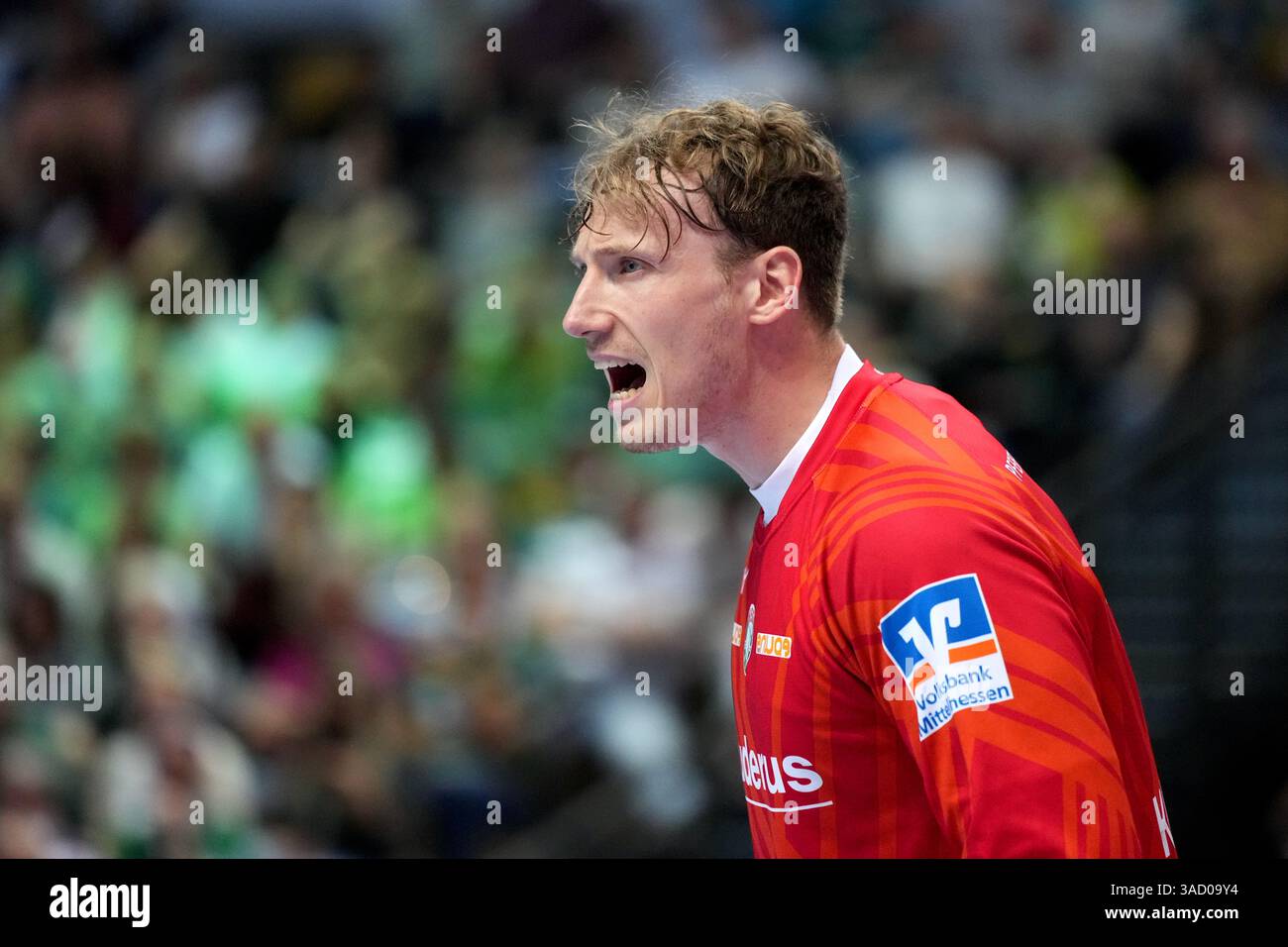 Wetzlar, Deutschland. April 2025. Wetzlar, 4. April 2025: Till Klimpke ( 11 Wetzlar) während der Daikin Handball-Bundesliga zwischen HSG Wetzlar und TVB 1898 Stuttgart in der Buderus Arena Wetzlar. (Julia Kneissl/SPP) Credit: SPP Sport Press Photo. /Alamy Live News Stockfoto