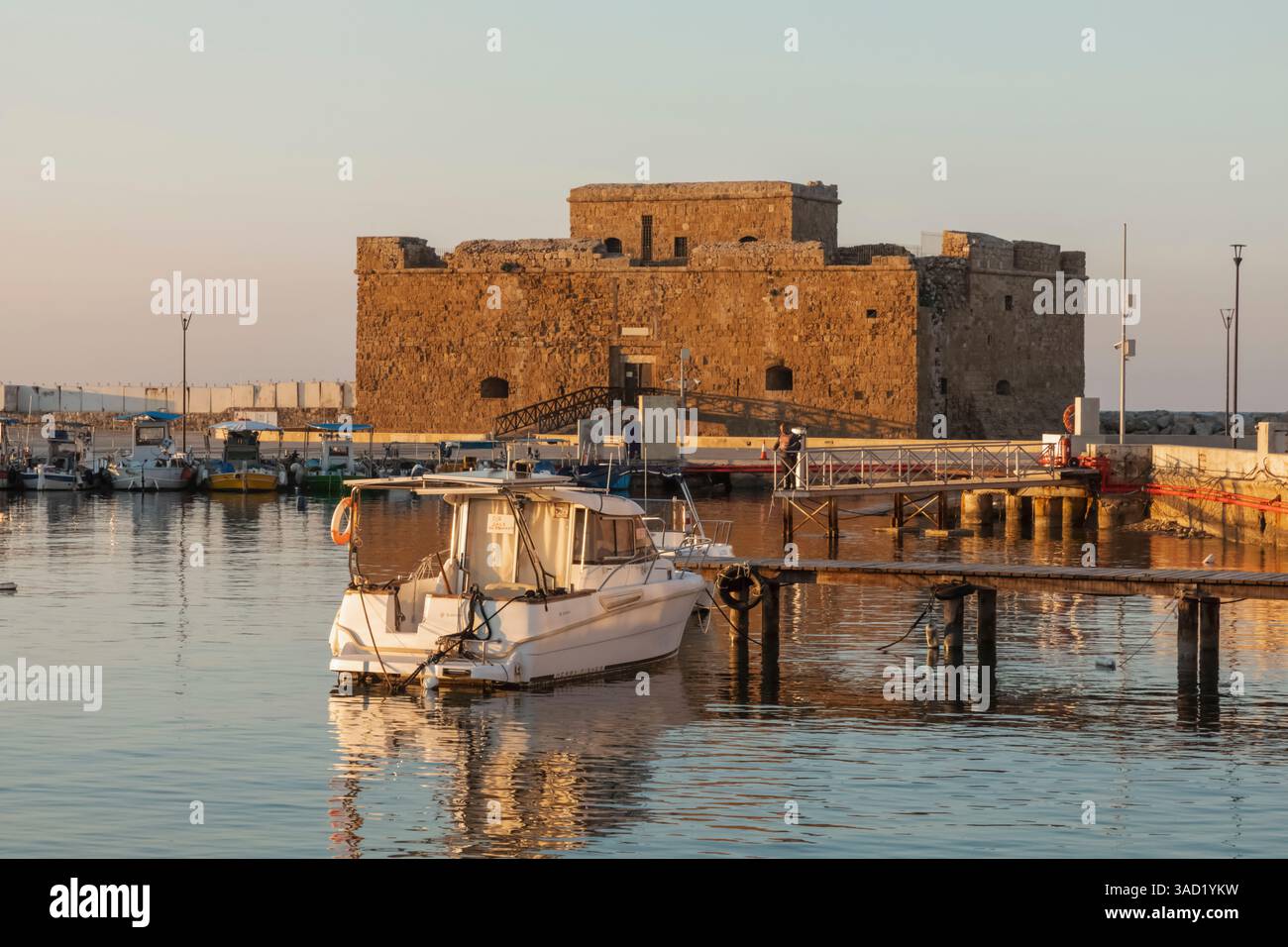 Zypern, Paphos, Paphos Harbour, Paphos Castle Stockfoto