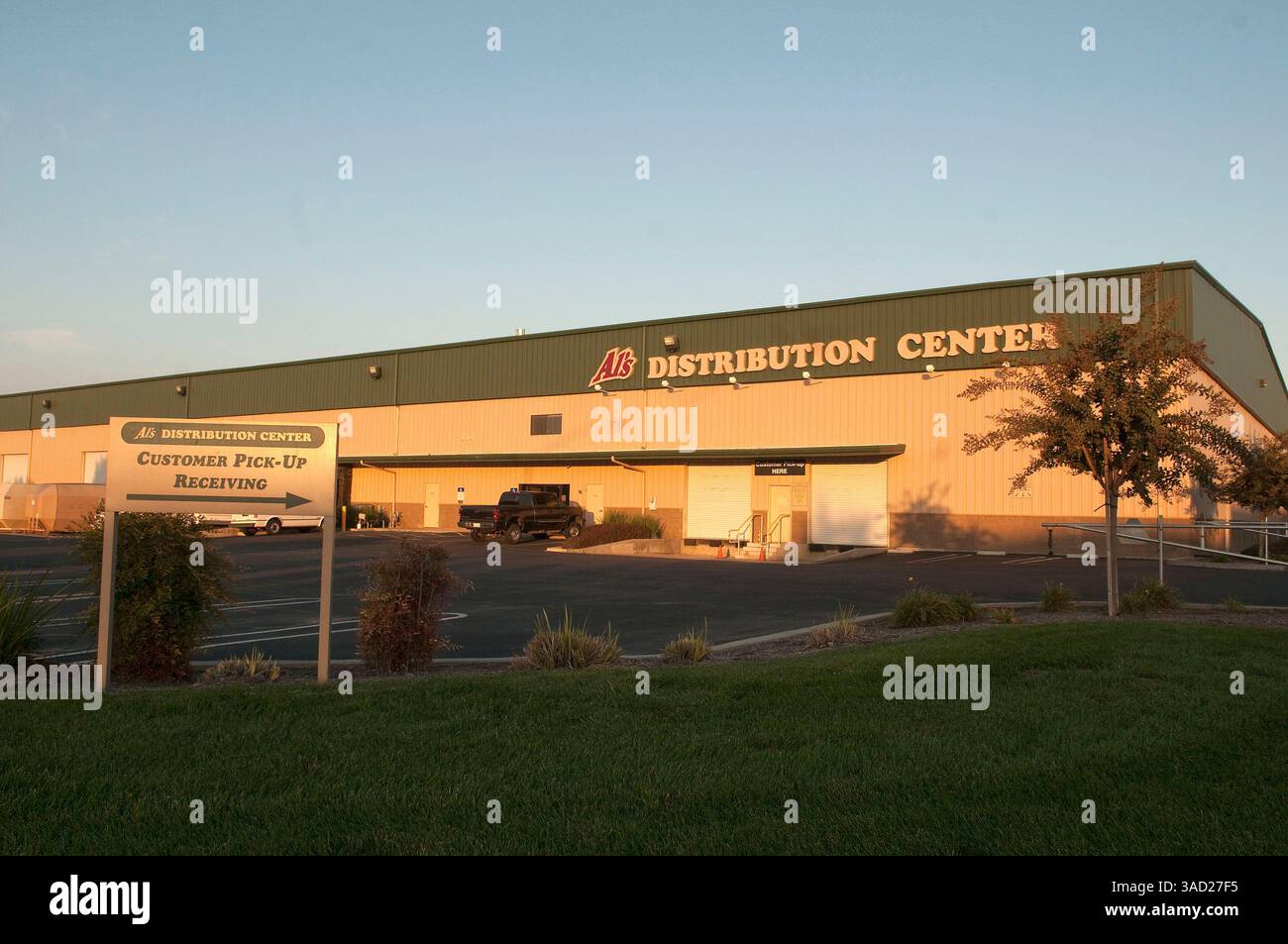 14. November 2011 - Modesto, Kalifornien, USA - TRACY BARBUTES / tbarbutes@modbee.com.unter Berücksichtigung neu veröffentlichter Karten könnte der North County Corridor, ein zukünftiger Freeway nördlich von Modesto, Kalifornien, das Gebiet am südlichen Ende des Jerusalemer Gerichts beeinflussen (Kreditbild: © Tracy Barbutes/Modesto Bee/ZUMAPRESS.com) Stockfoto