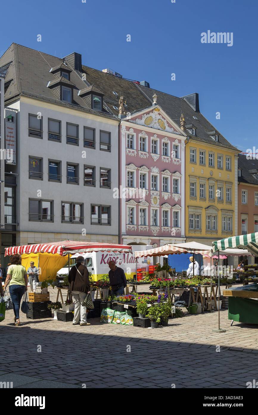 Markttag auf dem Marktplatz, im Hintergrund das Siegertsche Haus, Chemnitz, Sachsen, Deutschland, Europa Stockfoto