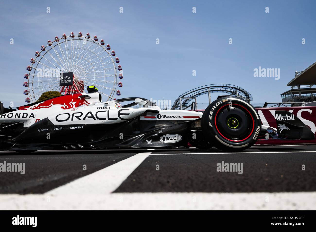 SUZUKA, JAPAN – 5. APRIL: Yuki Tsunoda aus Japan fuhr den (22) Oracle Red Bull Racing RB21während des Qualifying vor dem F1 Grand Prix von Japan auf dem Suzuka Circuit am 5. April 2025 in Suzuka, Japan. (Foto: Song Haiyuan/Paddocker) Stockfoto